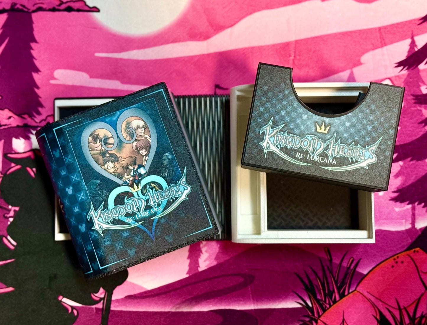 Lorcana Deck Box - Kingdom Hearts