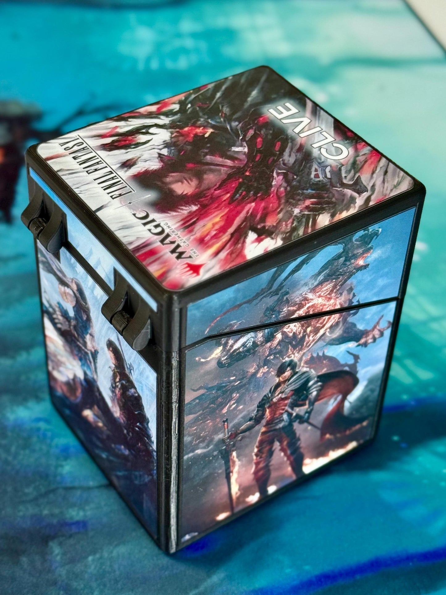 Magic the Gathering Deck Box - Final Fantasy - Clive