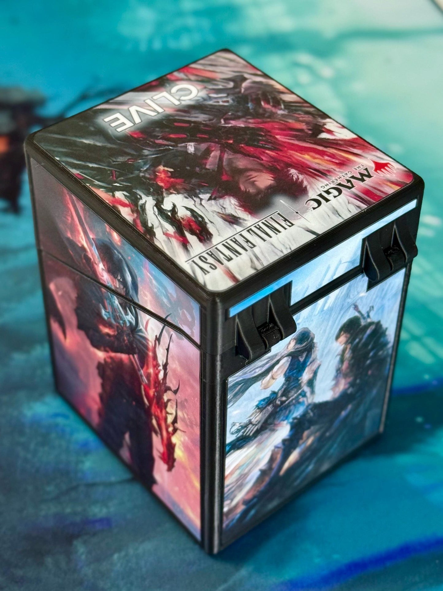 Magic the Gathering Deck Box - Final Fantasy - Clive