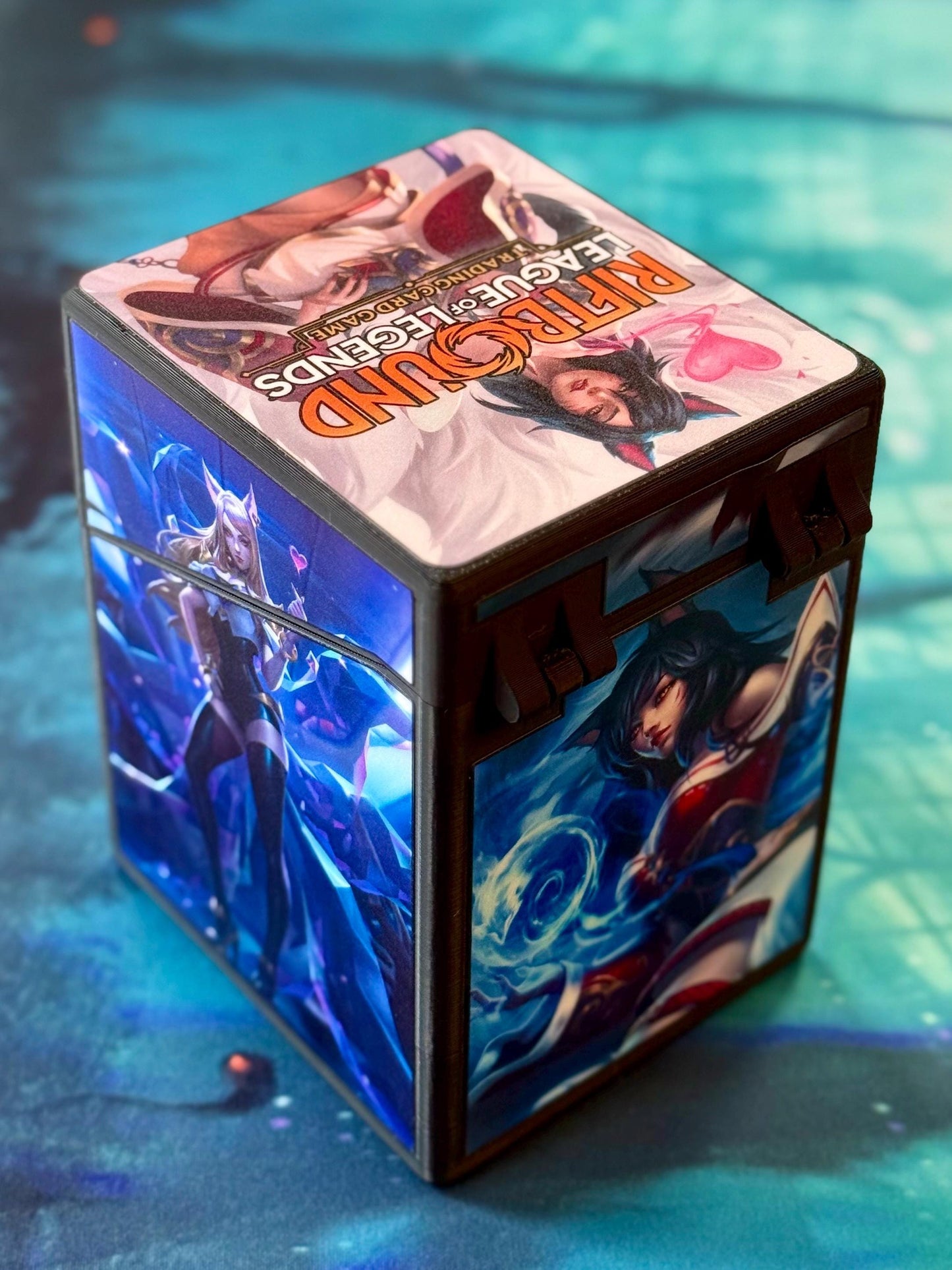 Riftbound Deckbox - Ahri