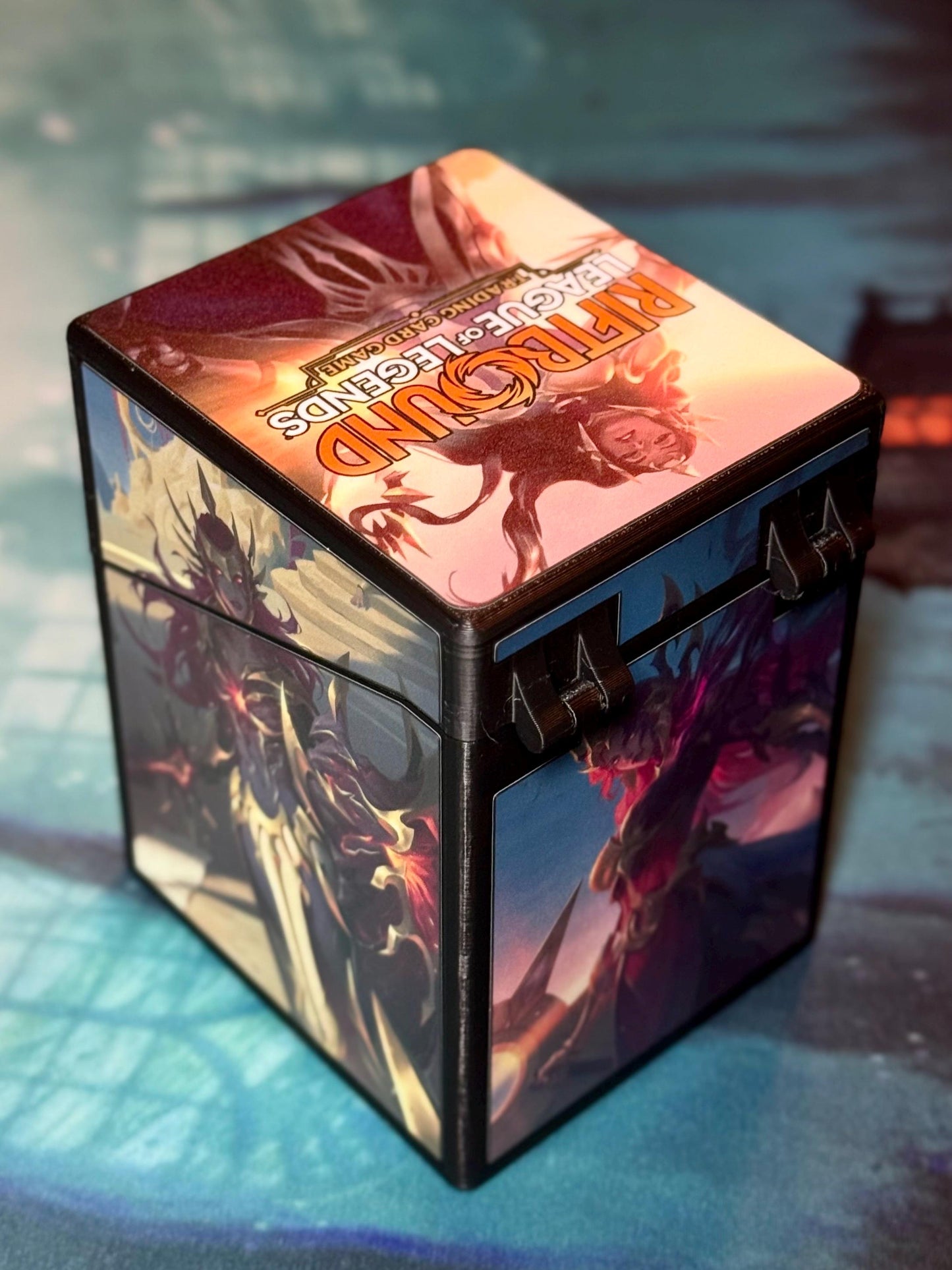 Riftbound Deckbox - Leona