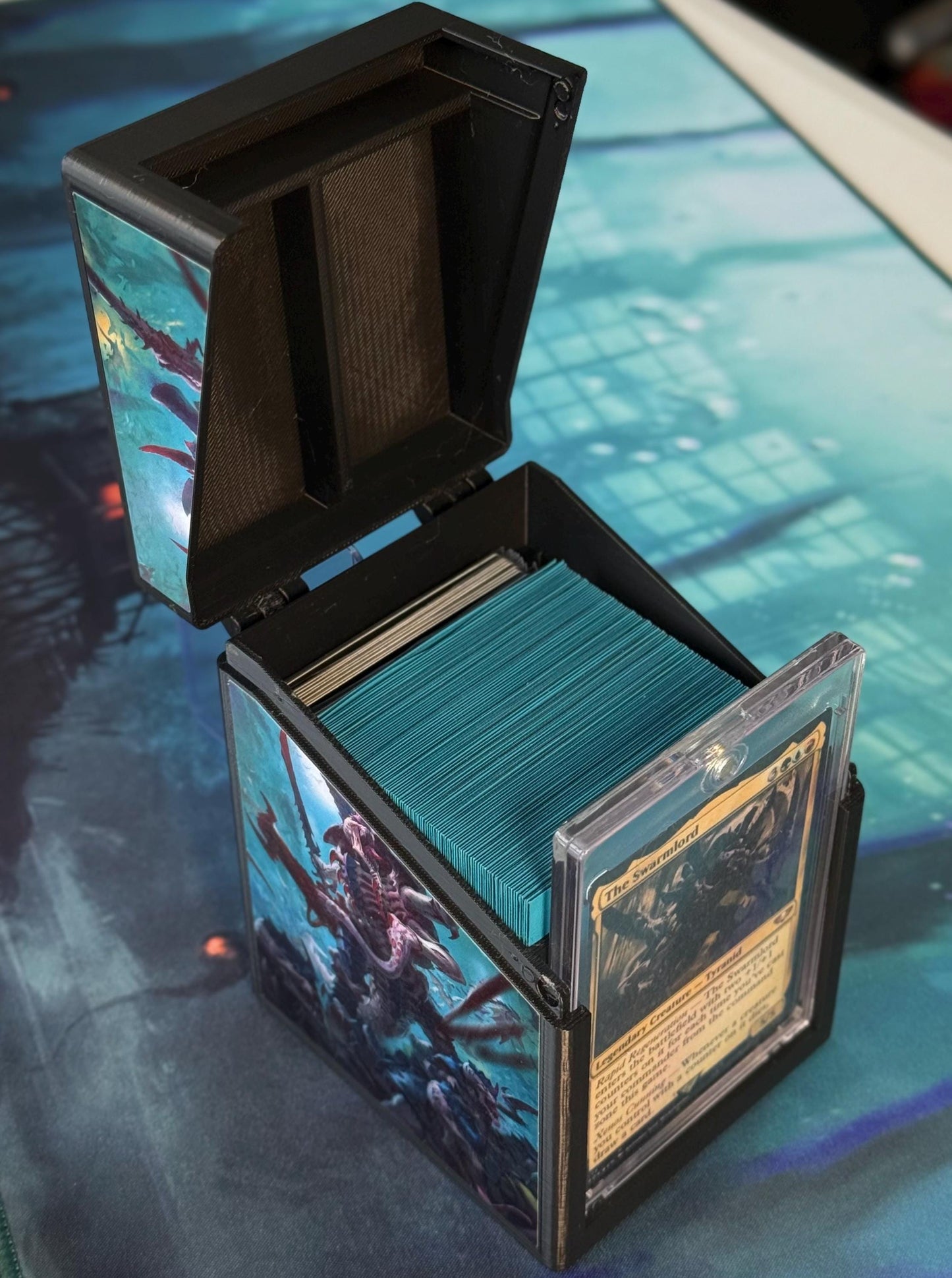 Magic the Gathering Deck Box - Warhammer 40,000 - The Swarmlord