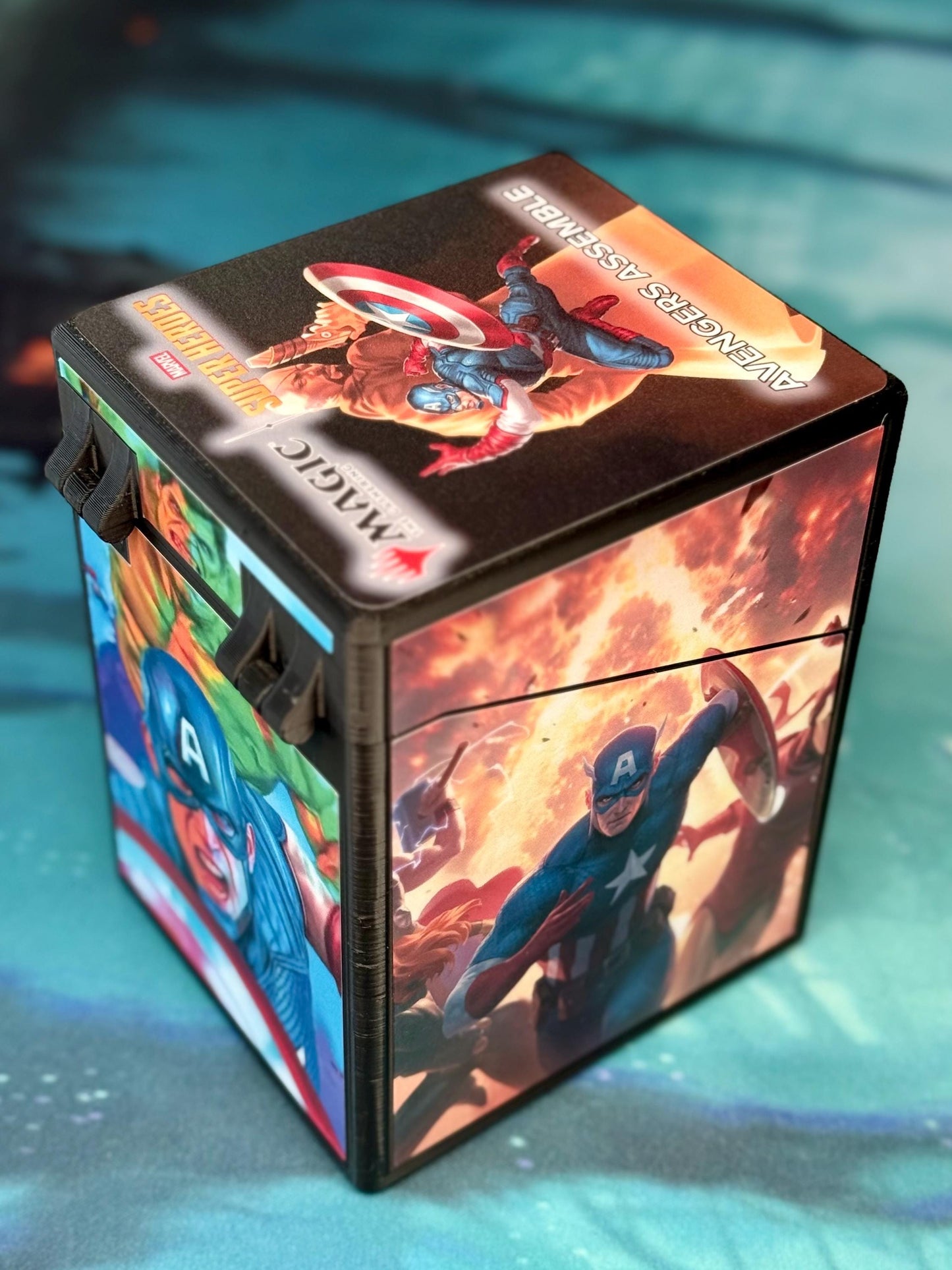 Magic the Gathering Deck Box - Marvel - Avengers Assemble